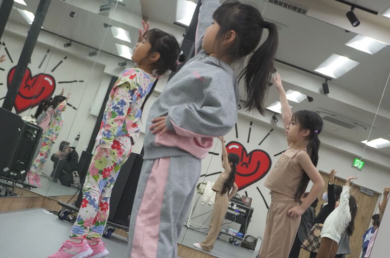 ブログ}